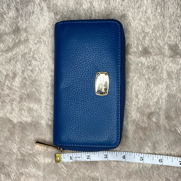 Michael Kors Blue Zipper Wallet - Picture 7 of 7
